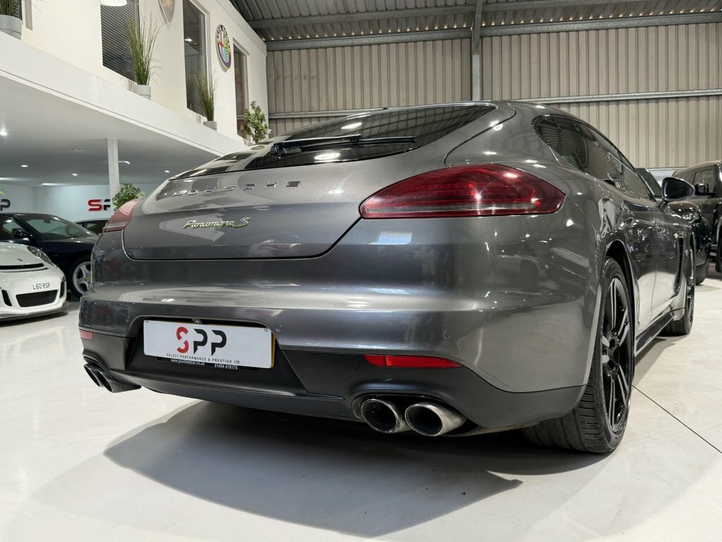 Porsche Panamera 3.0 300 V6 Tiptronic S #36