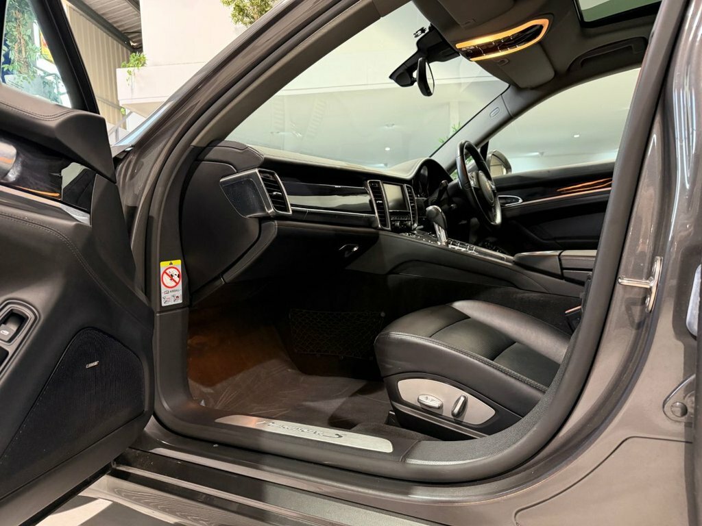 Porsche Panamera 3.0 300 V6 Tiptronic S #13