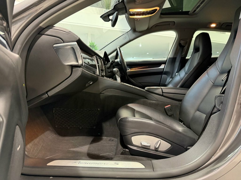 Porsche Panamera 3.0 300 V6 Tiptronic S #45