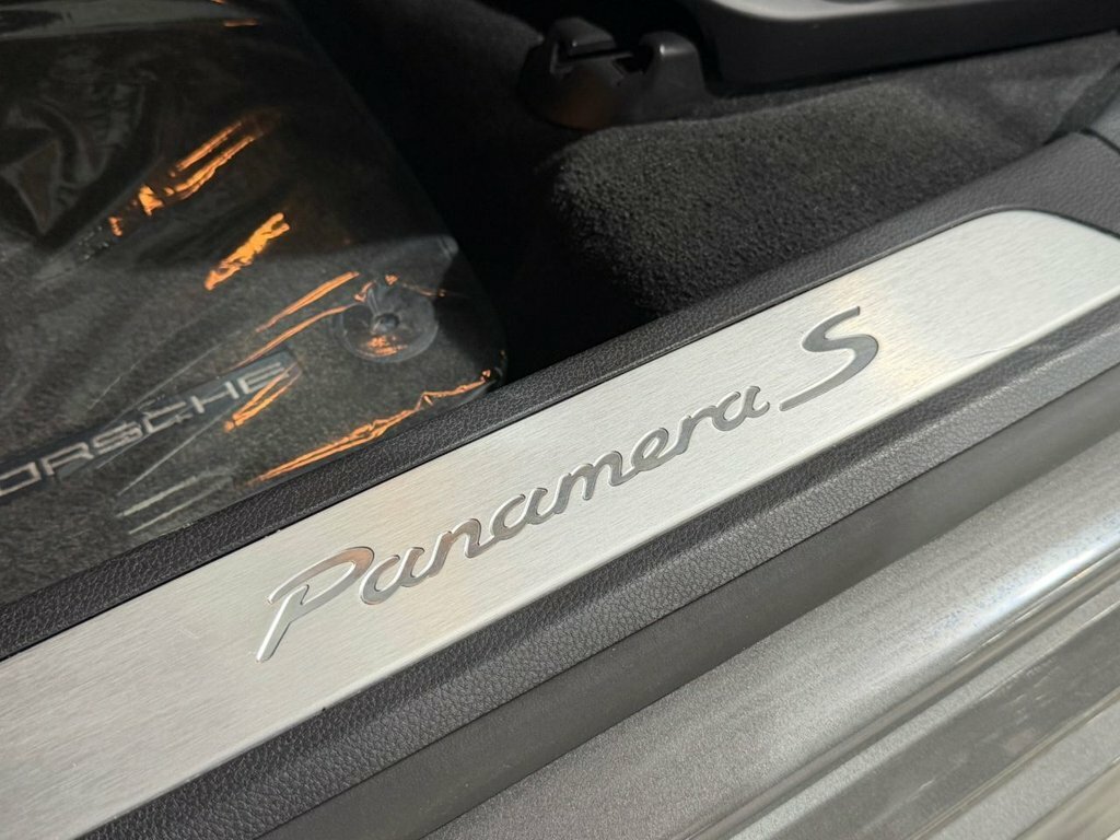 Porsche Panamera 3.0 300 V6 Tiptronic S #19