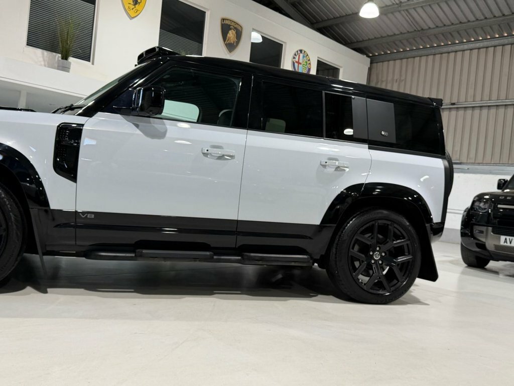 Land Rover Defender P400 Mhev Blue #36