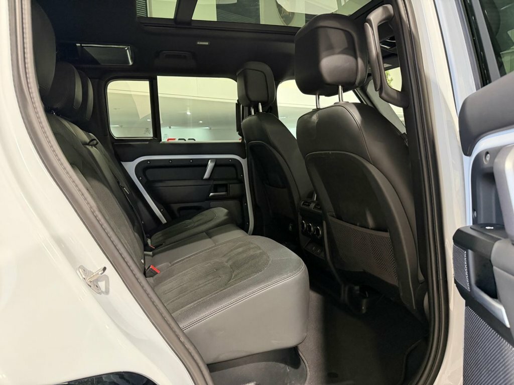 Land Rover Defender P400 Mhev Blue #45