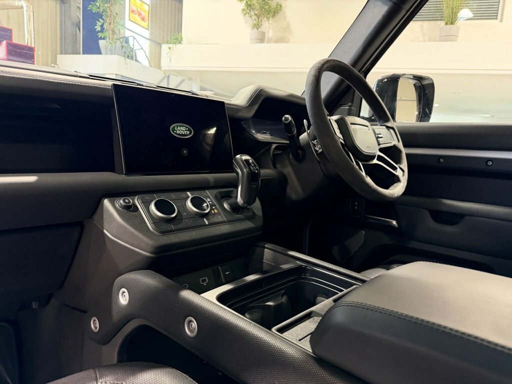 Land Rover Defender P400 Mhev Blue #19