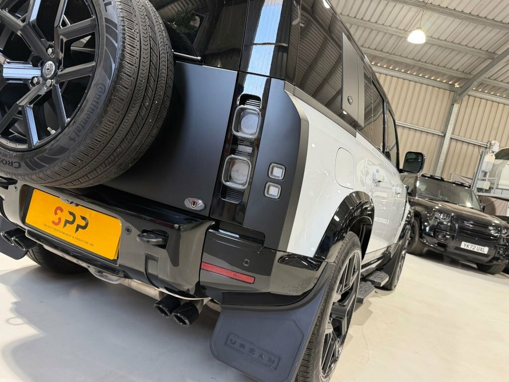 Land Rover Defender P400 Mhev Blue #37