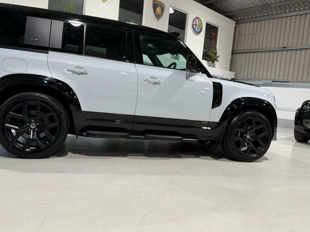 Land Rover Defender P400 Mhev Blue #31