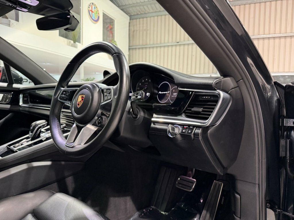 Porsche Panamera Panamera T S E-hybrid Silver #45