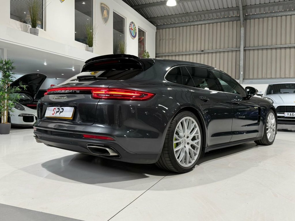 Porsche Panamera Panamera T S E-hybrid Silver #30