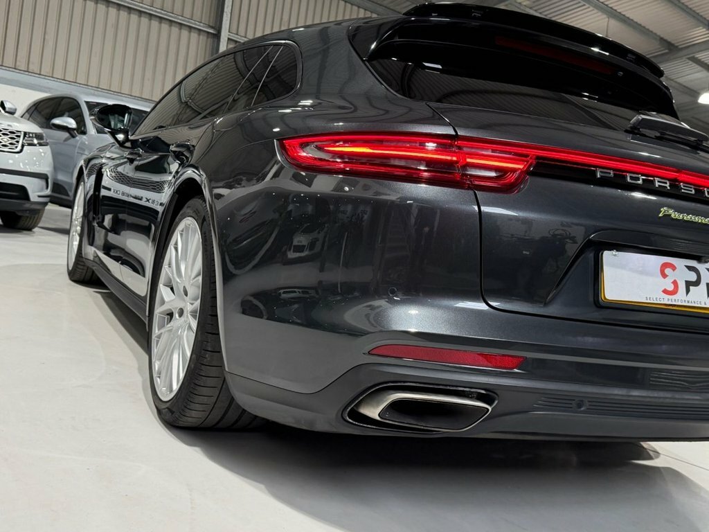 Porsche Panamera Panamera T S E-hybrid Silver #34