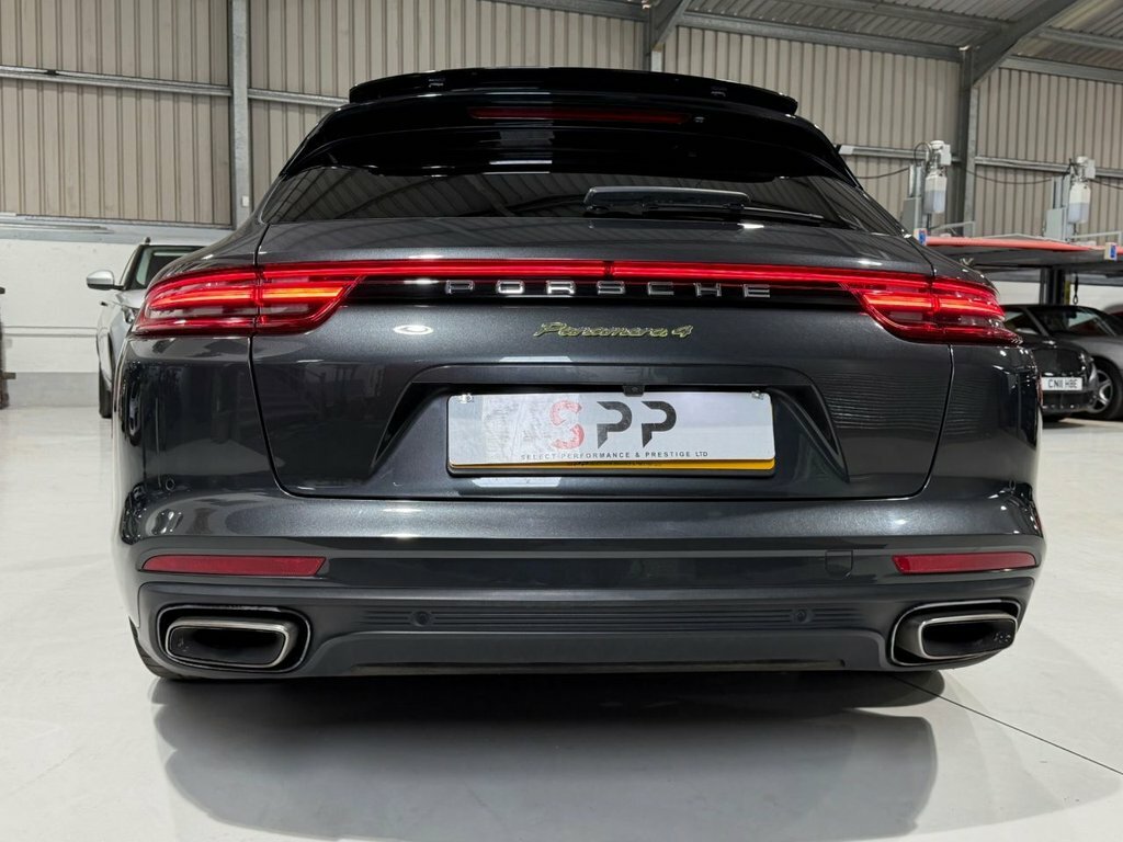 Porsche Panamera Panamera T S E-hybrid Silver #7