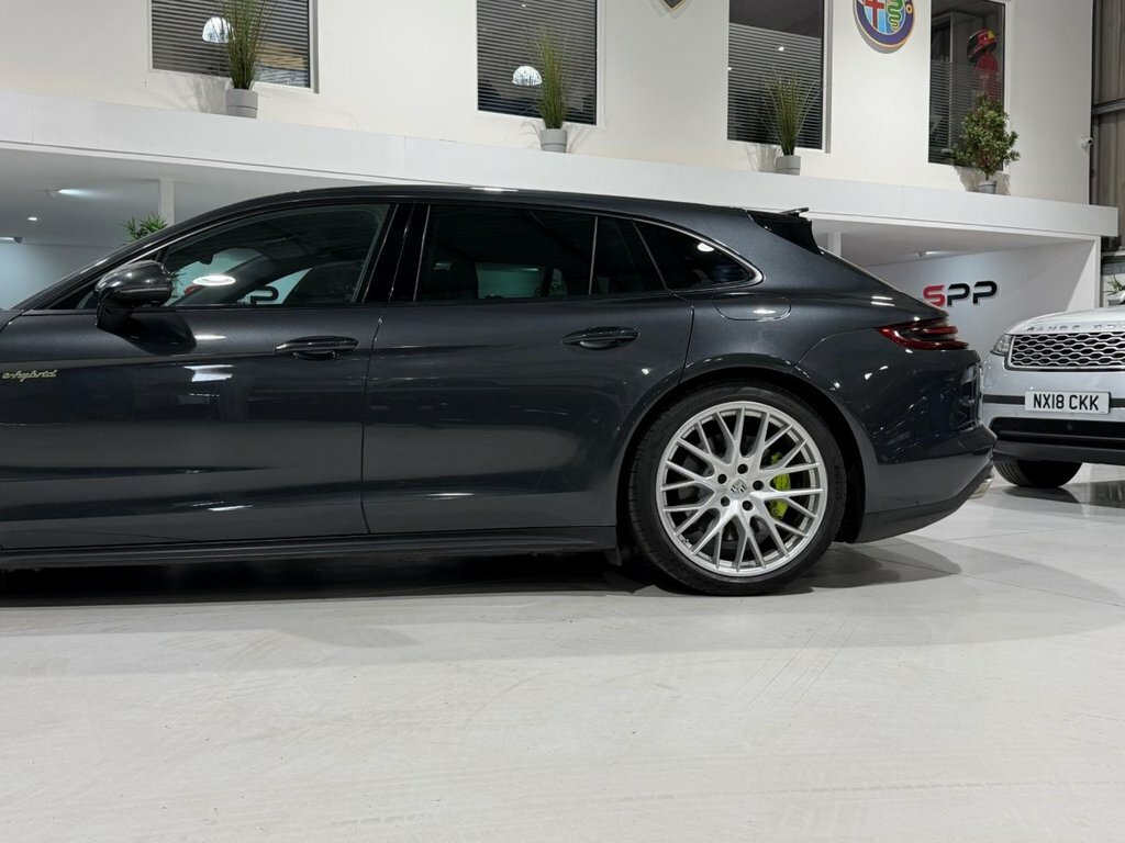 Porsche Panamera Panamera T S E-hybrid Silver #32