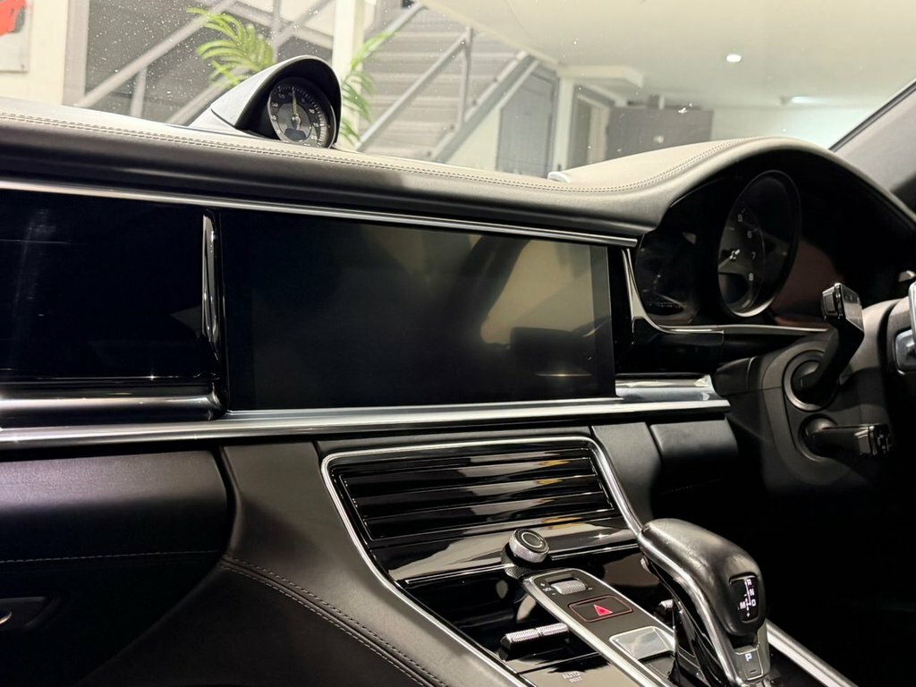 Porsche Panamera Panamera T S E-hybrid Silver #24