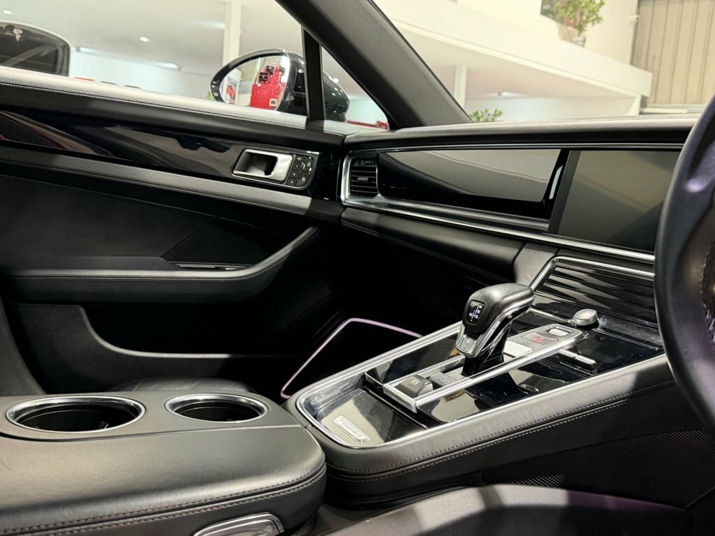 Porsche Panamera Panamera T S E-hybrid Silver #22