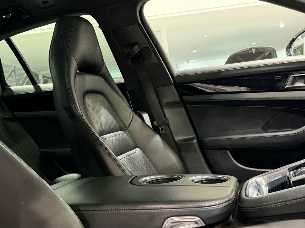Porsche Panamera Panamera T S E-hybrid Silver #26