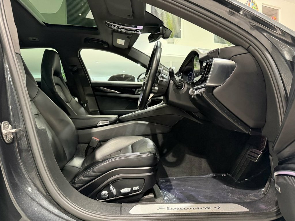 Porsche Panamera Panamera T S E-hybrid Silver #47
