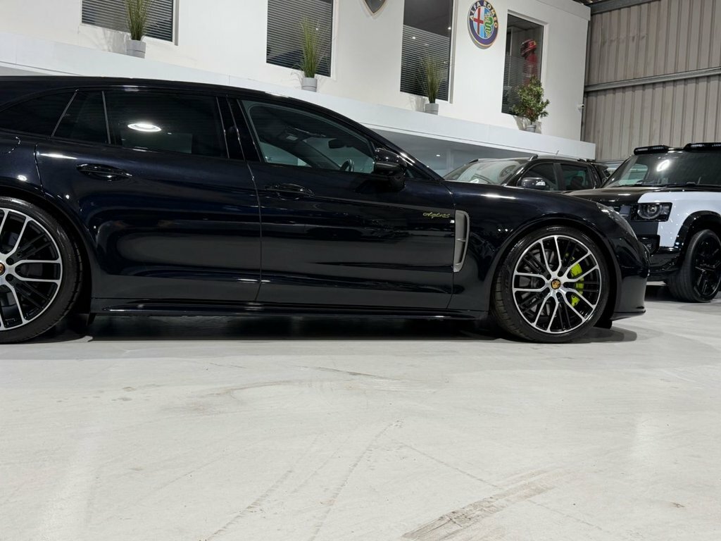 Porsche Panamera 2.9 V6 4 Platinum Edition E-hybrid Pdk Black #37