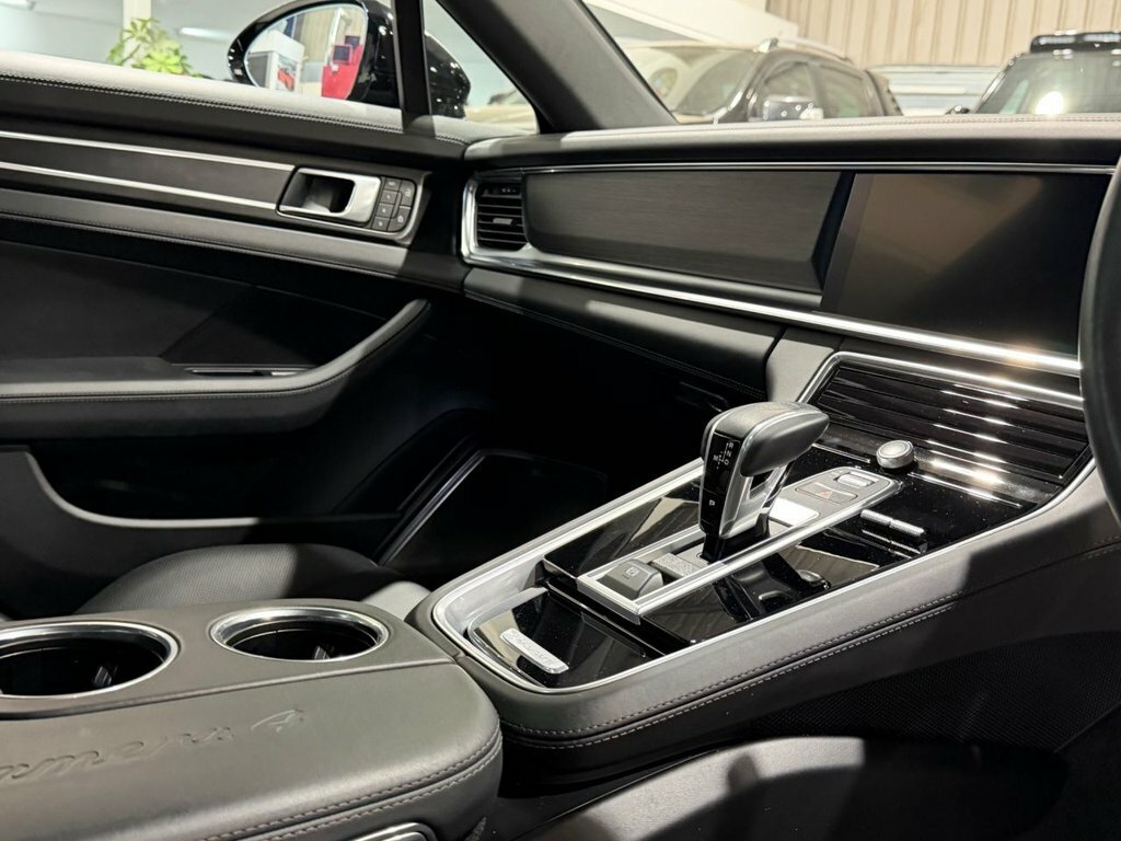 Porsche Panamera 2.9 V6 4 Platinum Edition E-hybrid Pdk Black #45