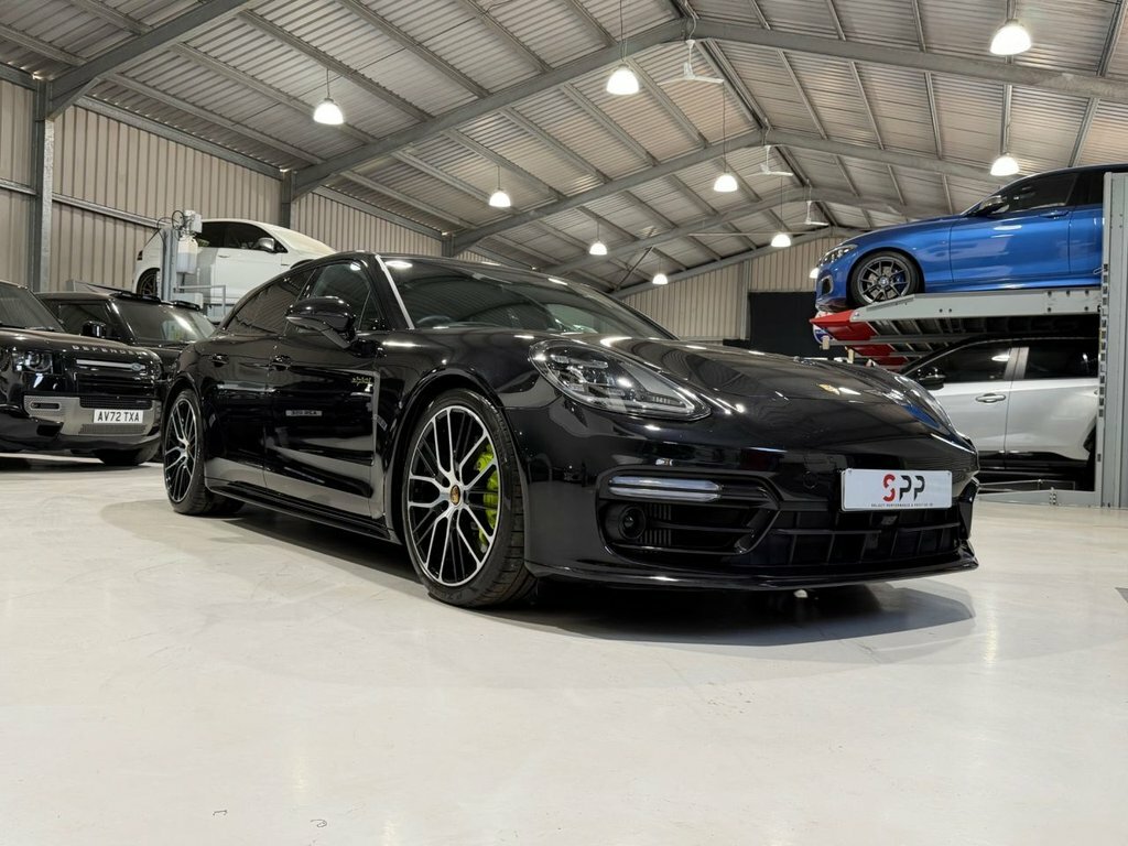 Porsche Panamera 2.9 V6 E-hybrid 17.9Kwh 4 Platinum Edition Sport T Black
