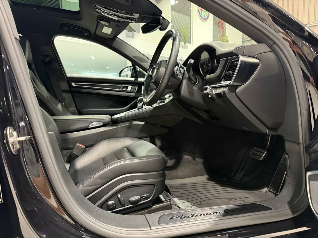 Porsche Panamera 2.9 V6 4 Platinum Edition E-hybrid Pdk Black #40