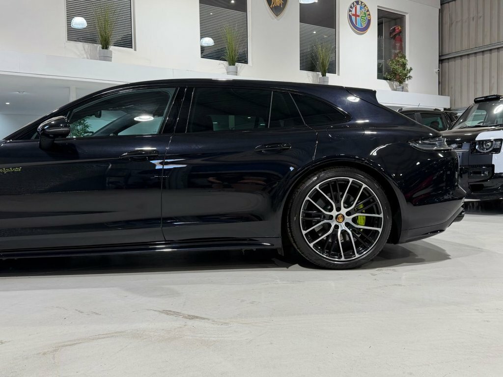 Porsche Panamera 2.9 V6 4 Platinum Edition E-hybrid Pdk Black #32