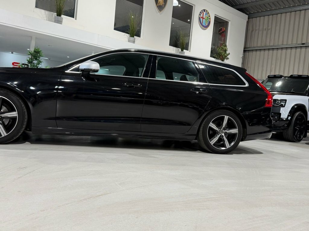 Volvo V90 2.0 D4 Momentum 188 Bhp Silver #33