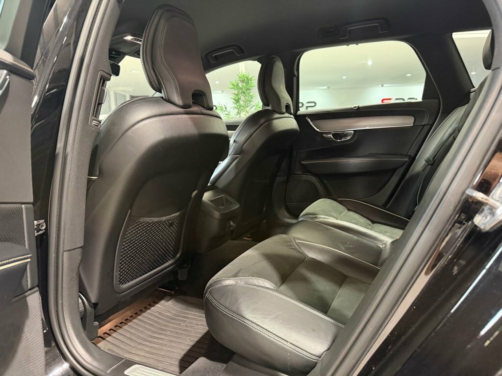Volvo V90 2.0 D4 Momentum 188 Bhp Silver #21