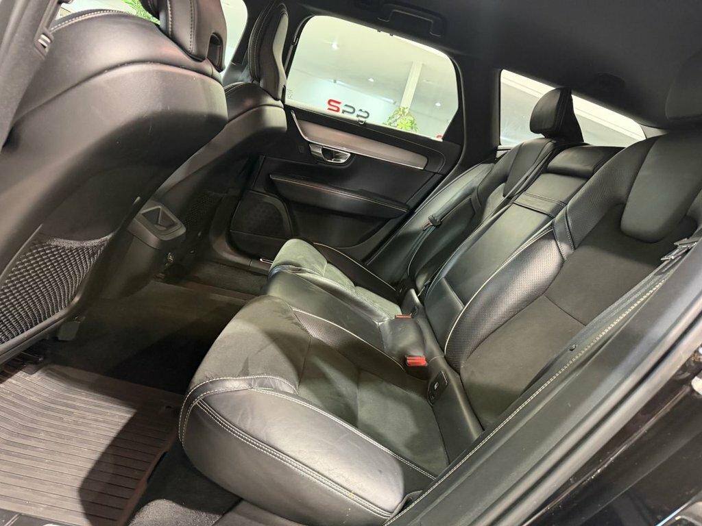 Volvo V90 2.0 D4 Momentum 188 Bhp Silver #40