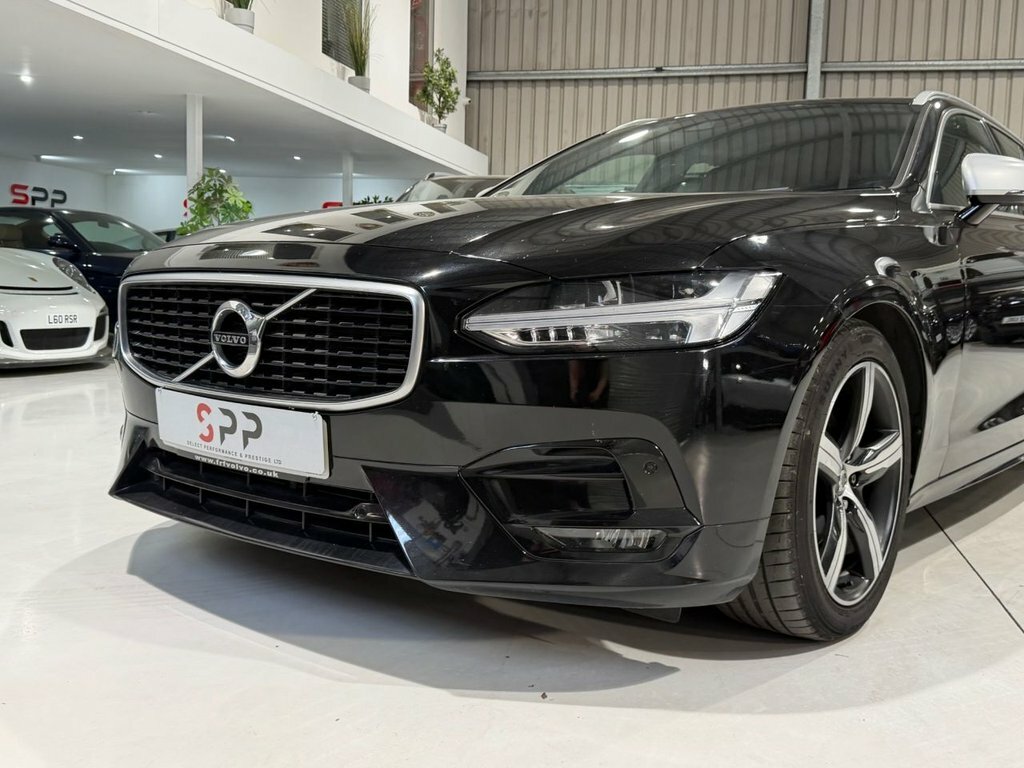Volvo V90 2.0 D4 Momentum 188 Bhp Silver #10