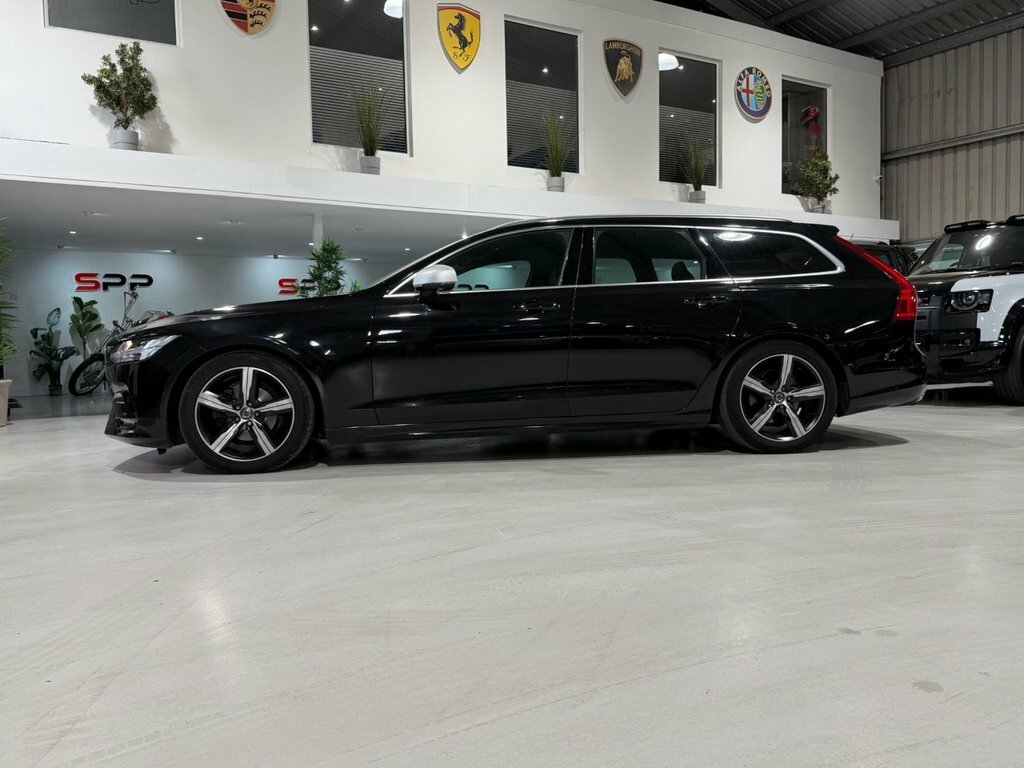Volvo V90 2.0 D4 Momentum 188 Bhp Silver #25