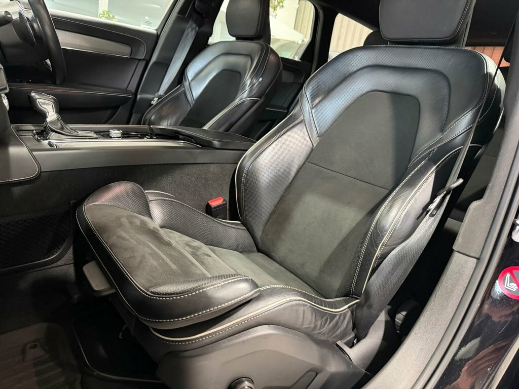 Volvo V90 2.0 D4 Momentum 188 Bhp Silver #14