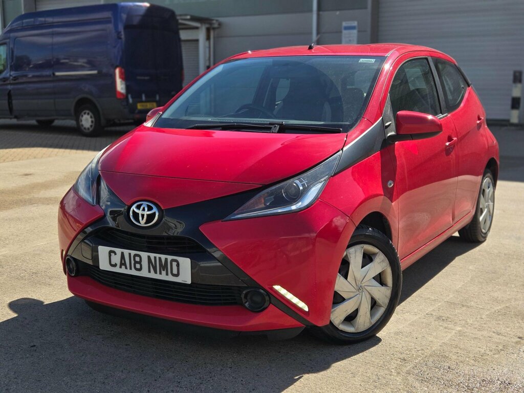 Toyota Aygo 1.0 Vvt-i X-play X-shift Euro 6 Red #6