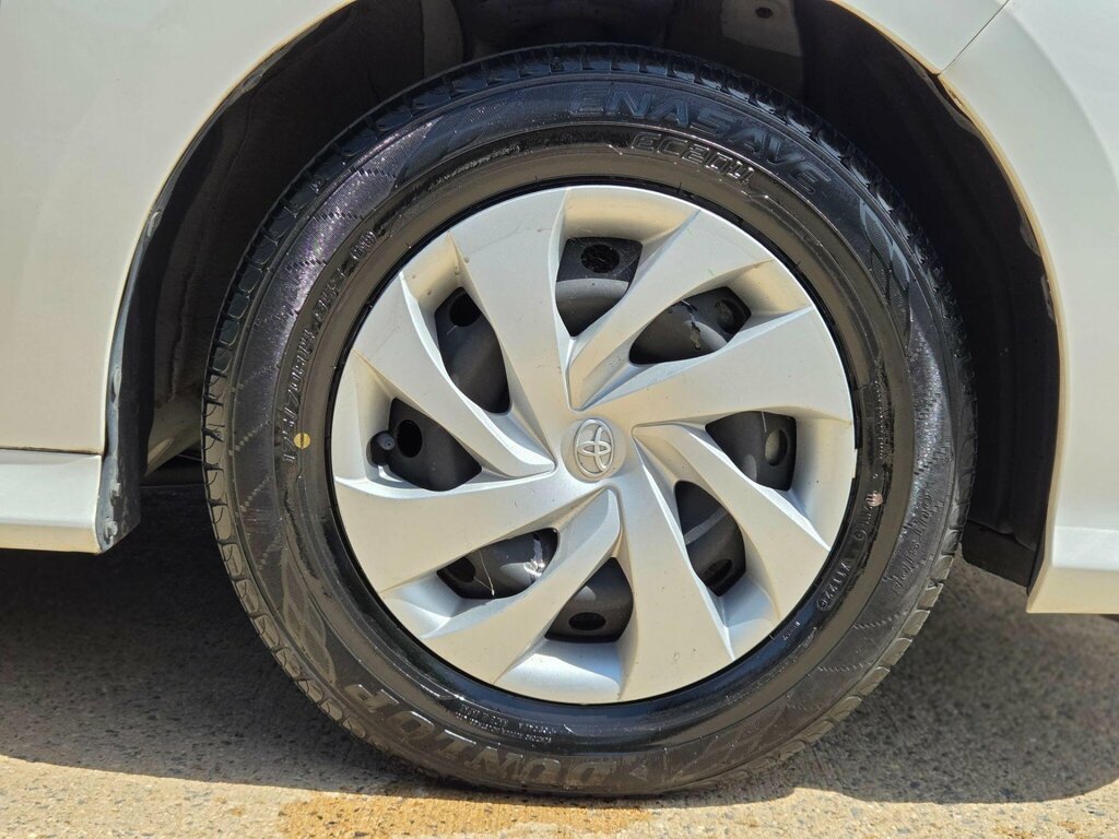 Toyota Yaris 1.5 Hybrid Icon Cvt Black #46