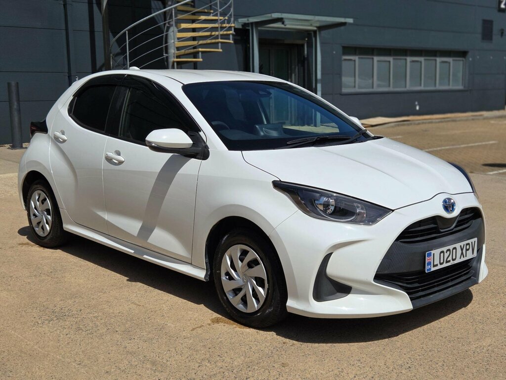 Toyota Yaris 1.5 Hybrid Icon Cvt Black #20