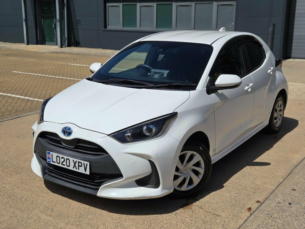 Toyota Yaris 1.5 Hybrid Icon Cvt Black #7