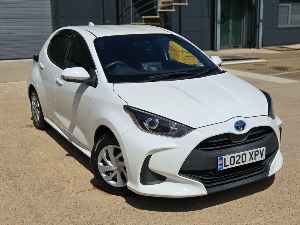 Toyota Yaris 1.5 Hybrid Icon Cvt Black #5