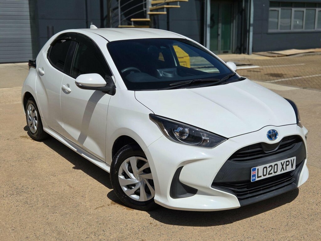 Toyota Yaris 1.5 Hybrid Icon Cvt Black #10