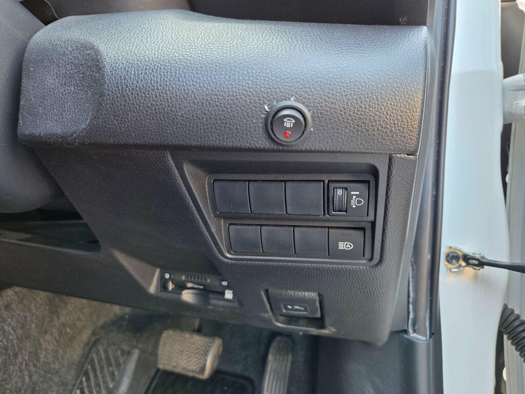 Toyota Yaris 1.5 Hybrid Icon Cvt Black #45
