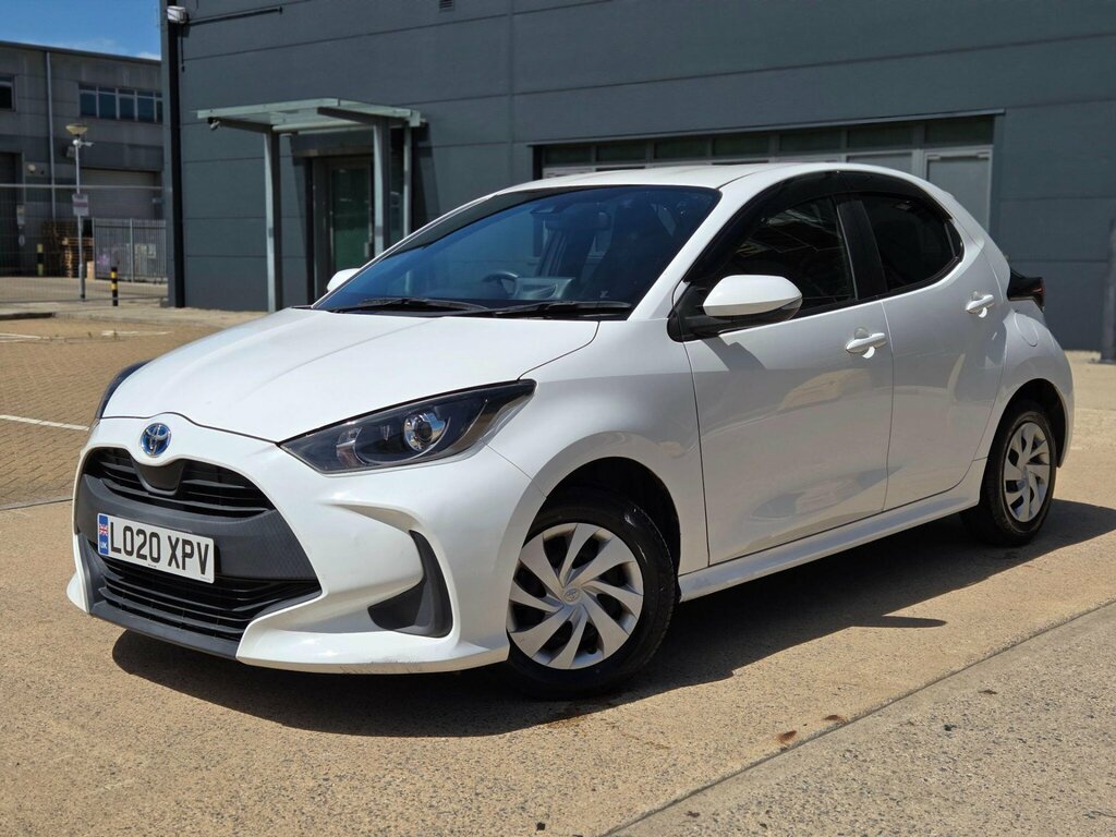 Toyota Yaris 1.5 Hybrid Icon Cvt Black #11