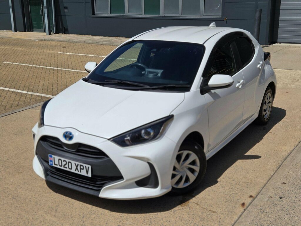 Toyota Yaris 1.5 Hybrid Icon Cvt Black #9