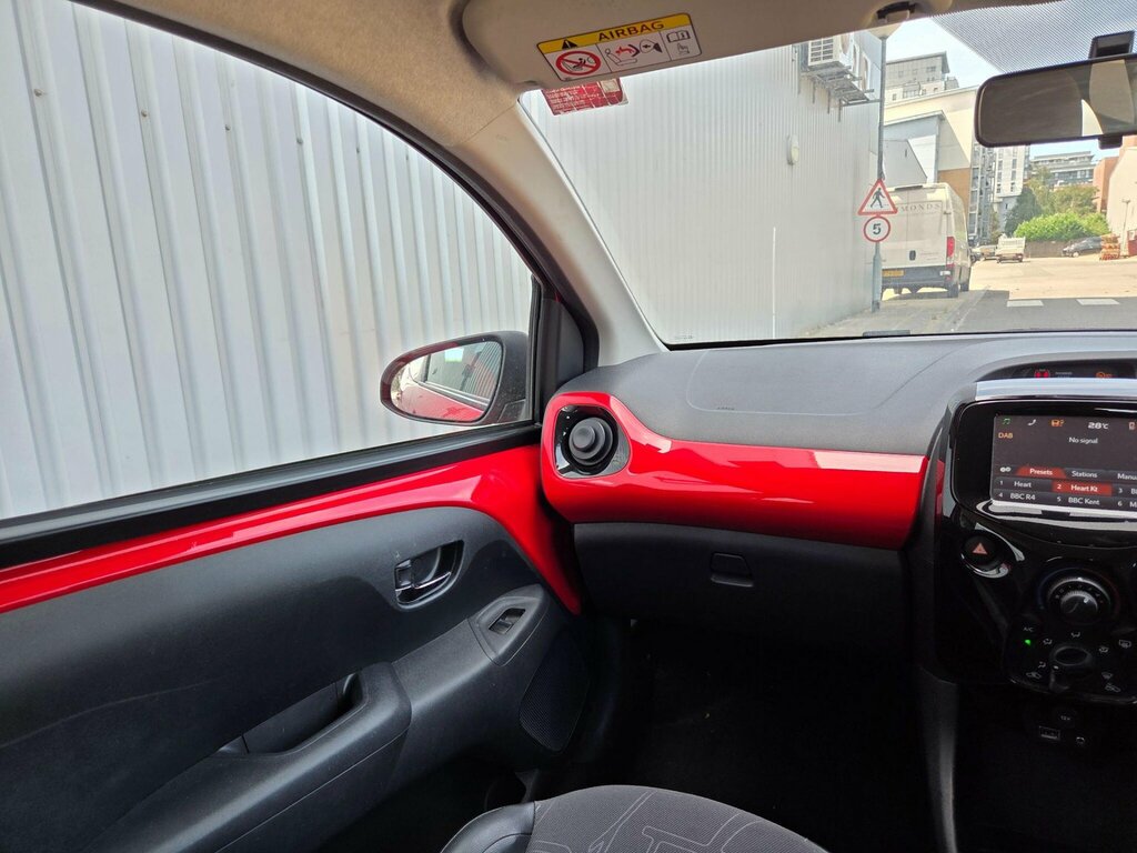 Toyota Aygo 1.0 Vvt-i X-play 3-Dr Blue #20