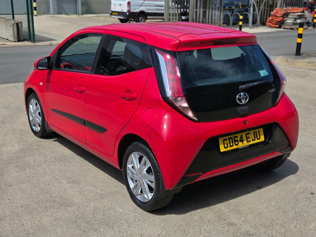 Toyota Aygo 1.0 Vvt-i X-pression X-shift Euro 5 Euro 5 Red #4