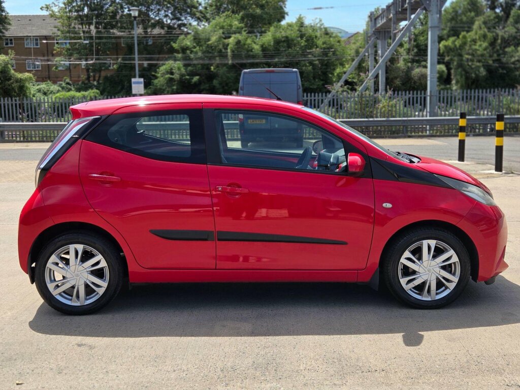 Toyota Aygo 1.0 Vvt-i X-play 3-Dr Blue #12