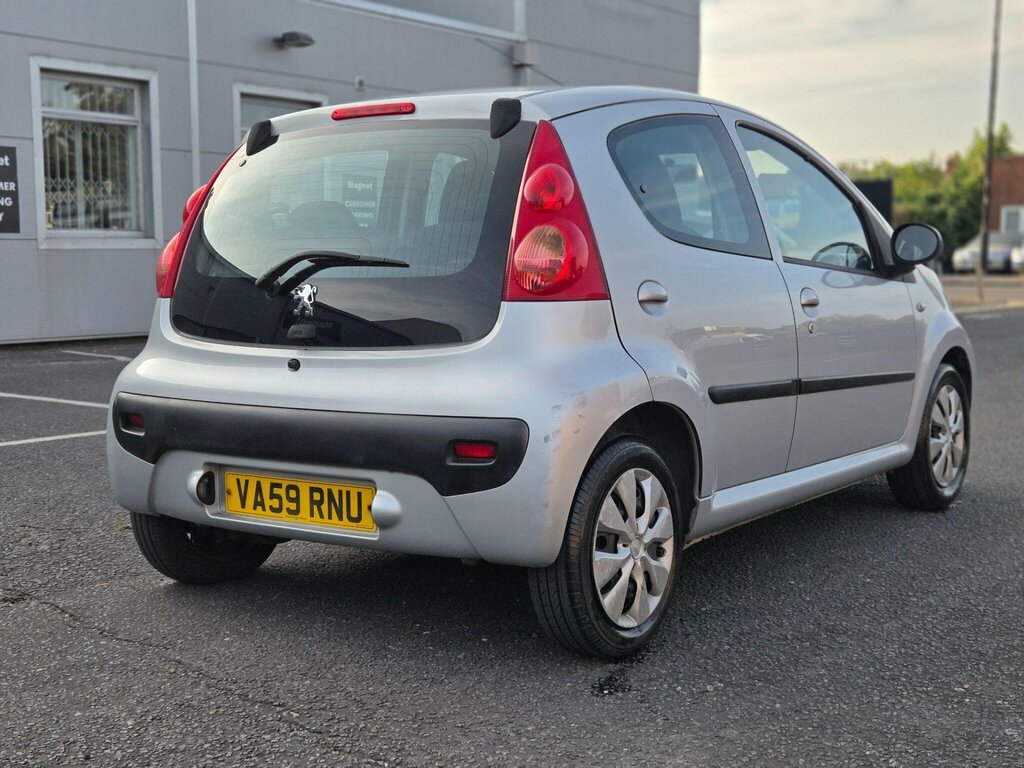 Peugeot 107 1.0 12V Millesim Euro 4 White #11