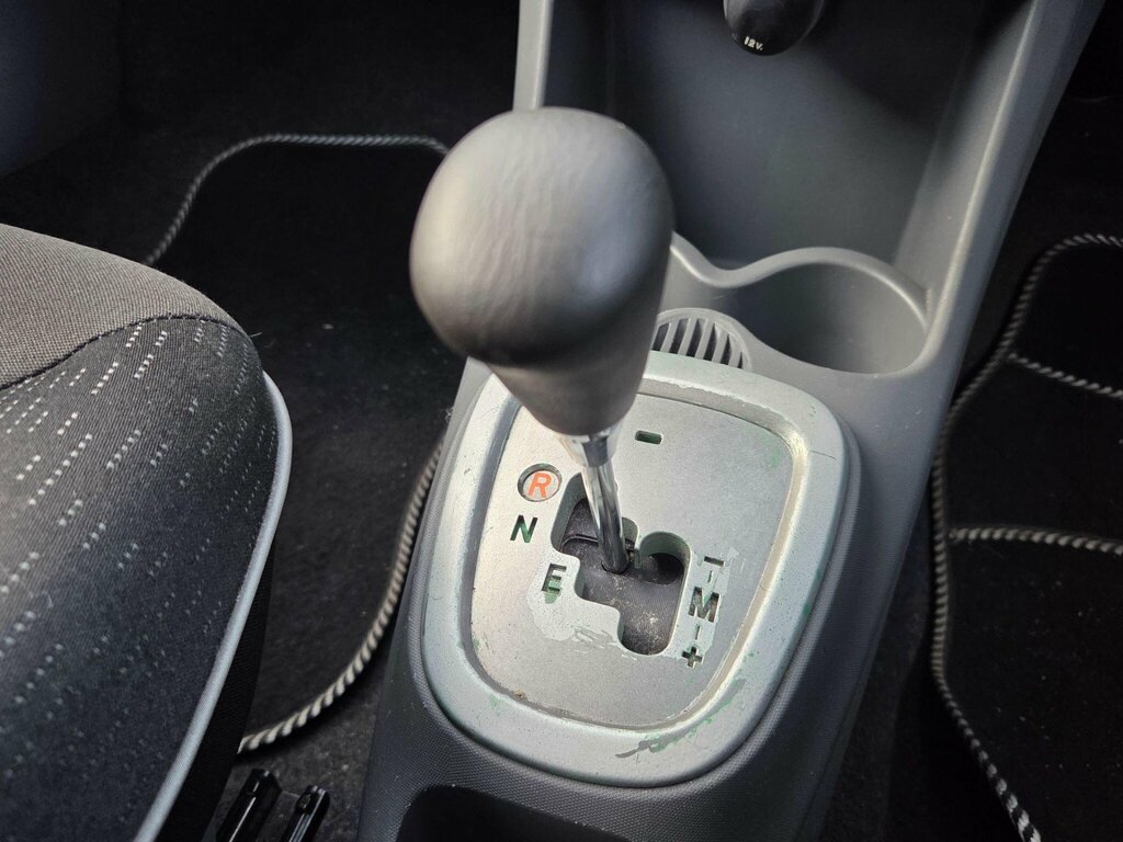 Peugeot 107 1.0 12V Millesim Euro 4 White #30