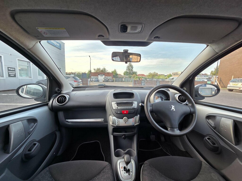 Peugeot 107 1.0 12V Millesim Euro 4 White #20