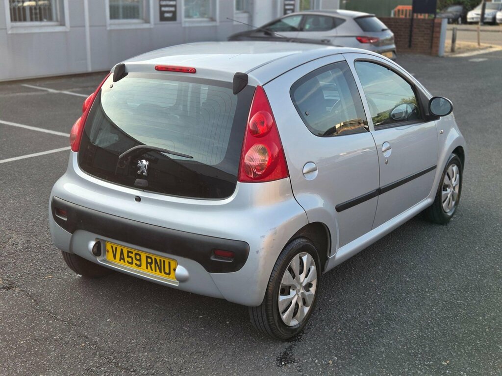 Peugeot 107 1.0 12V Millesim Euro 4 White #12