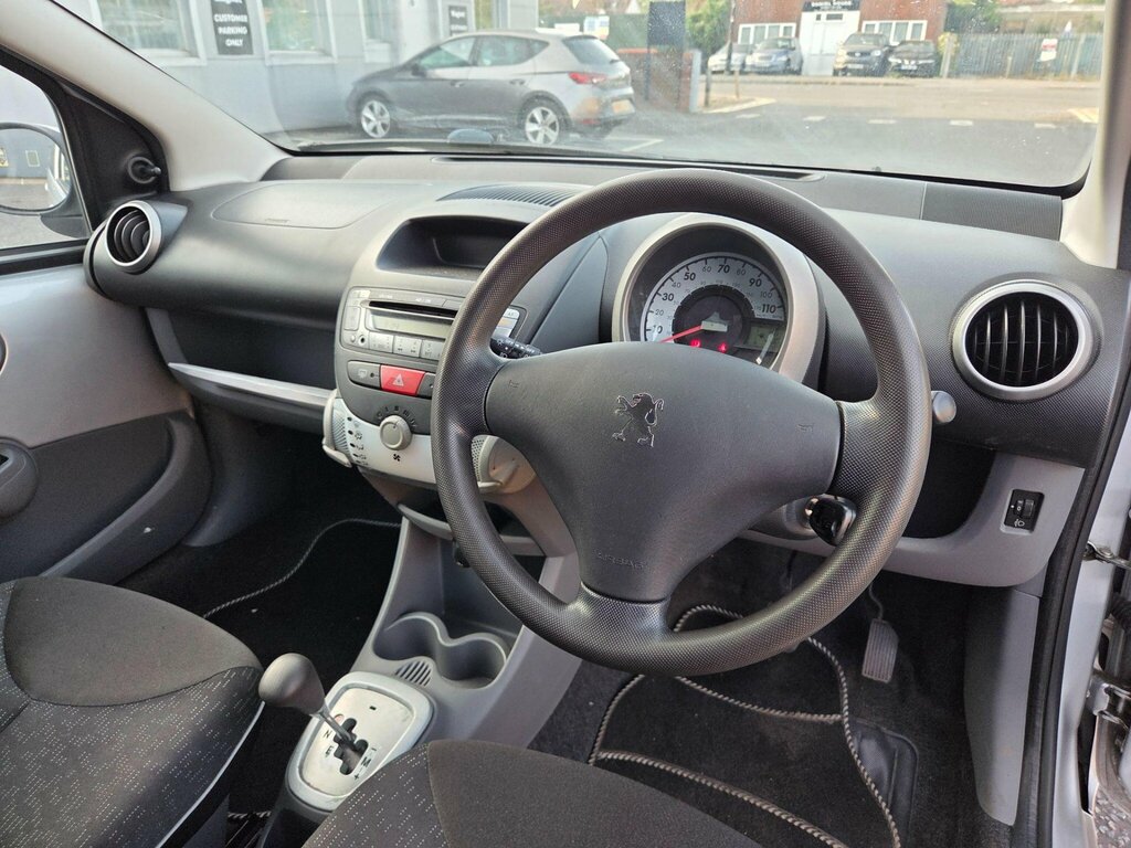 Peugeot 107 1.0 12V Millesim Euro 4 White #25