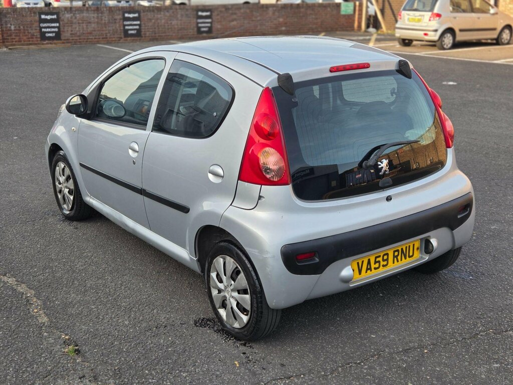 Peugeot 107 1.0 12V Millesim Euro 4 White #14