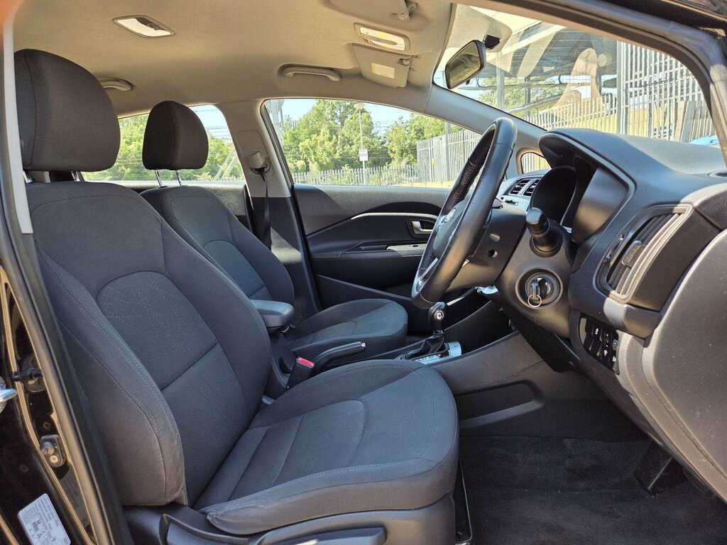 Kia RIO 1.4 1 White #26