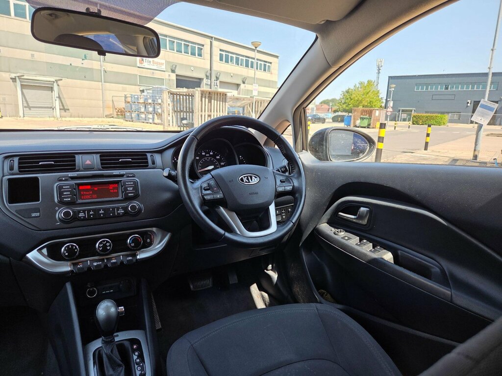 Kia RIO 1.4 1 White #18