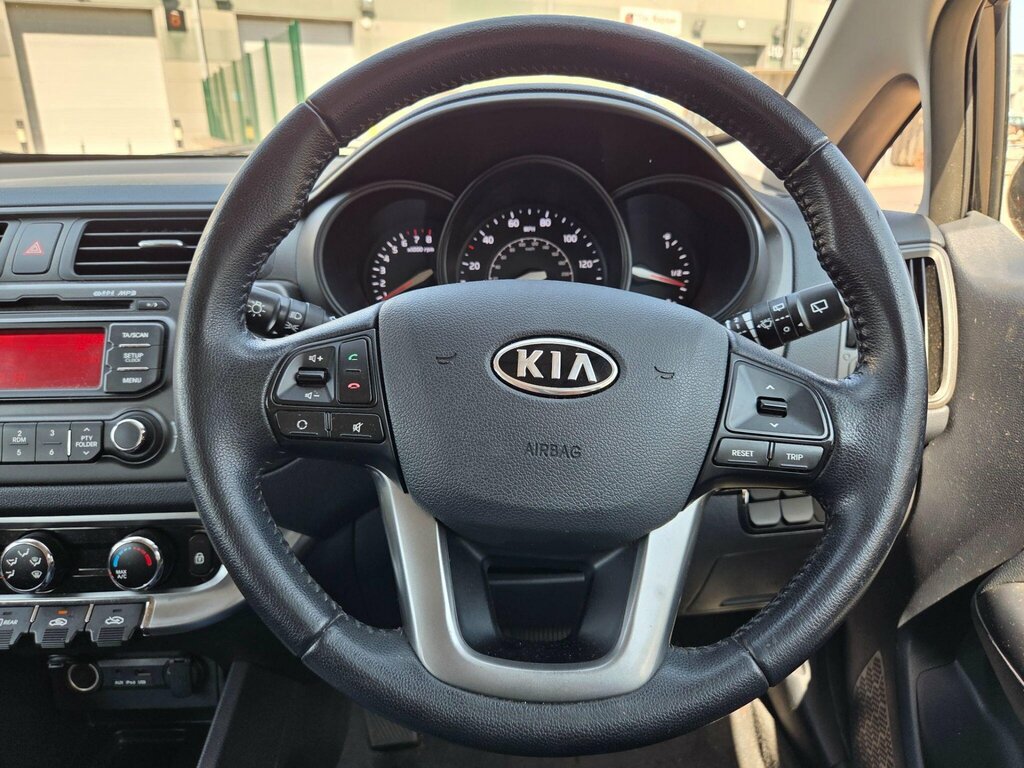 Kia RIO 1.4 1 White #29